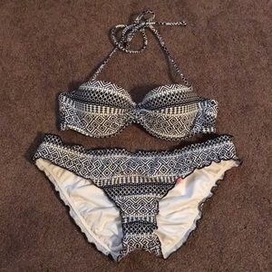 Victoria's Secret swim top & bottom- 32A/S